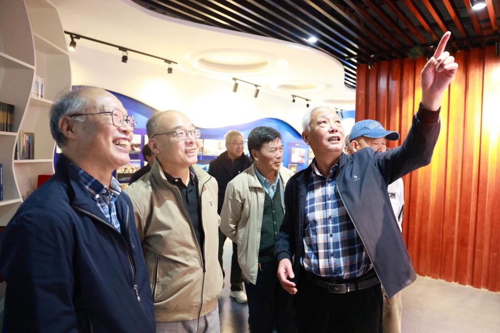 4I1A0295.JPG 4I1A0295.JPG