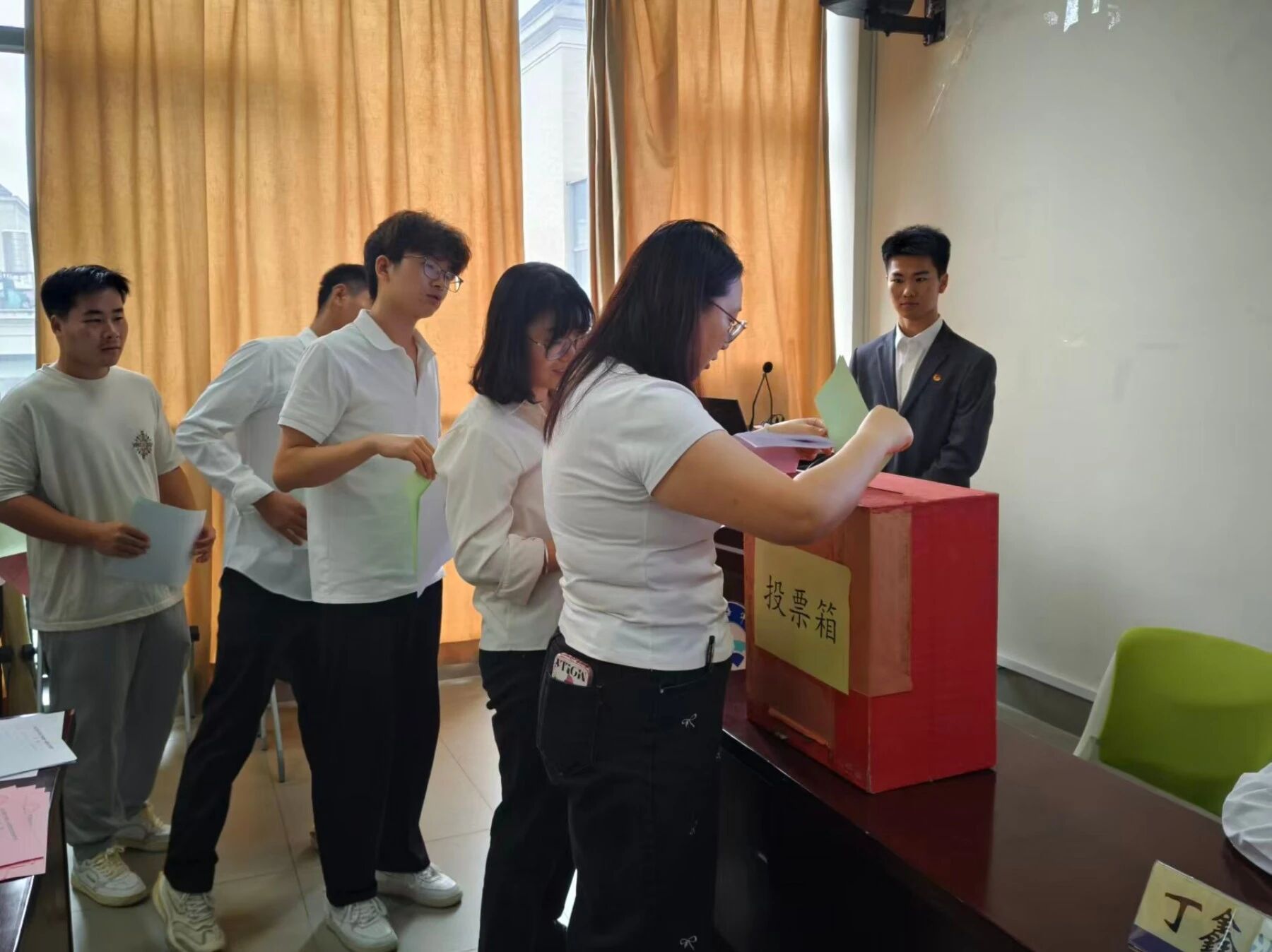 a404da54a5f320967a93eff44d837ba8.jpg a404da54a5f320967a93eff44d837ba8.jpg