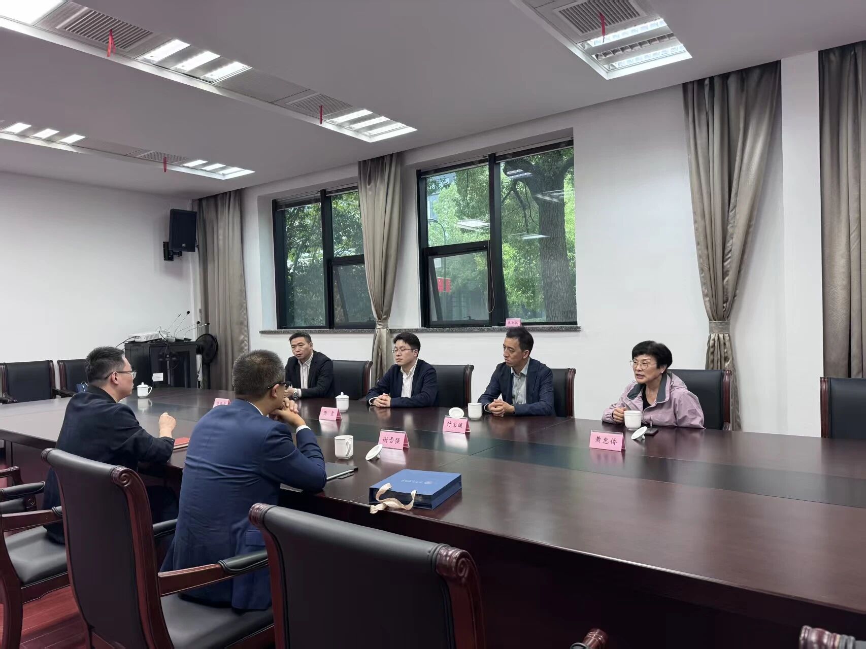 94de63f8837522d114083cc494ff3702.jpg 94de63f8837522d114083cc494ff3702.jpg