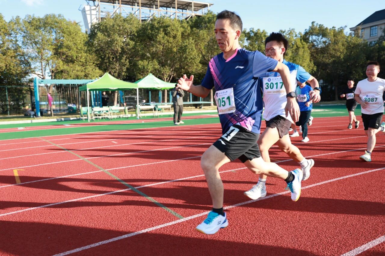 f4122e7813fc44d1a5ef75edf8ddbe68.jpg f4122e7813fc44d1a5ef75edf8ddbe68.jpg