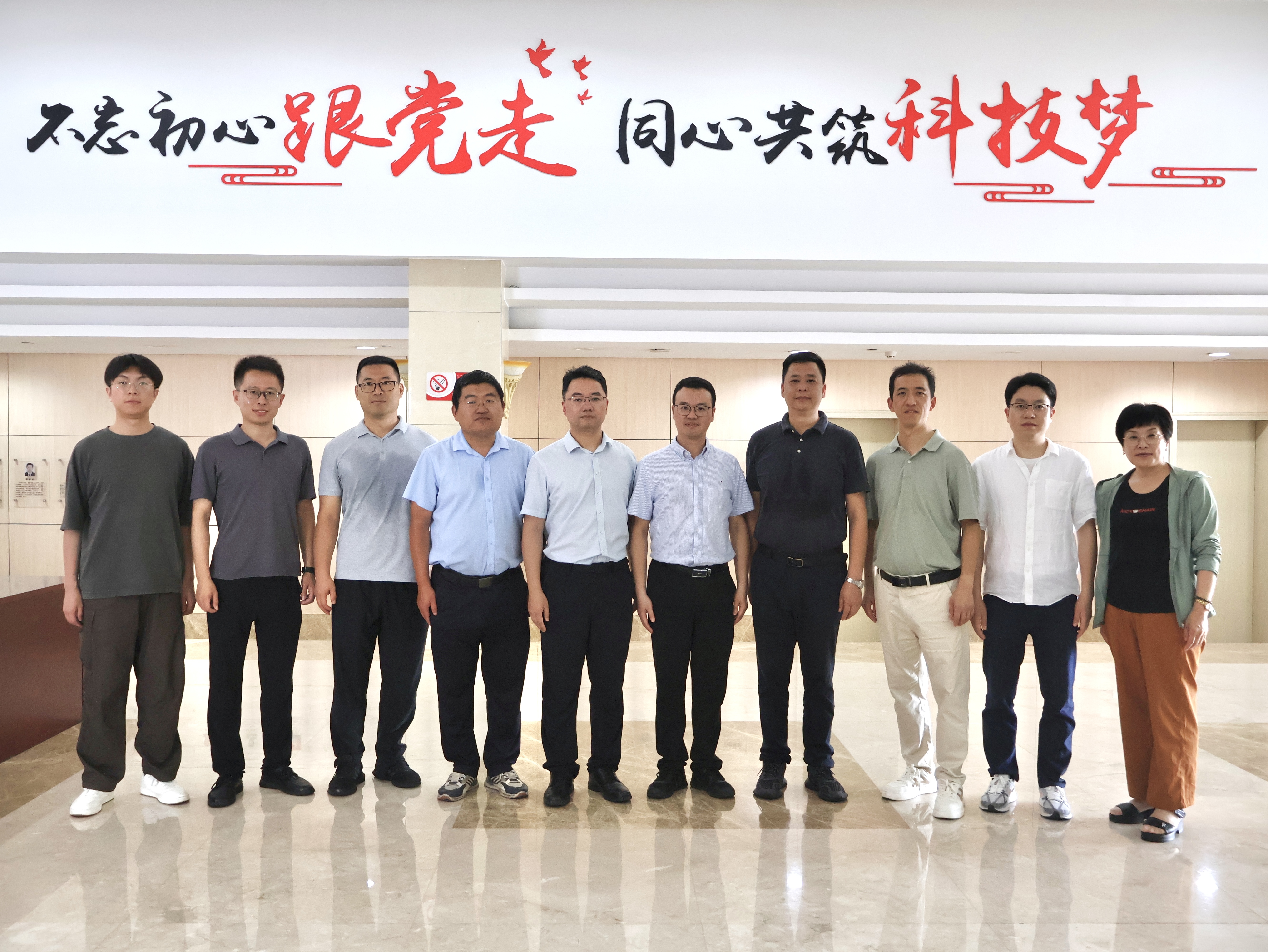 eb5b243ed4d082801c27e82e823bde8.jpg eb5b243ed4d082801c27e82e823bde8.jpg